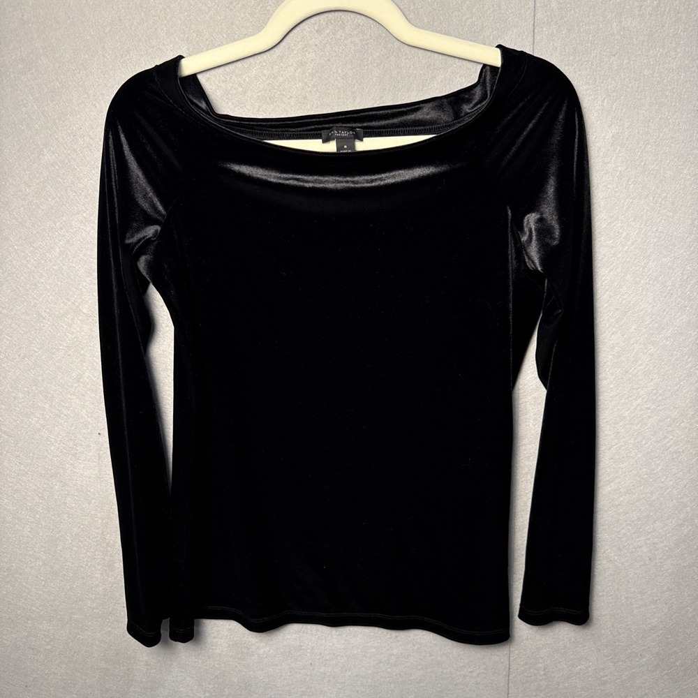 Ann Taylor Factory Velvet Top Womens M Black Solid Boat Neck Long Sleeve